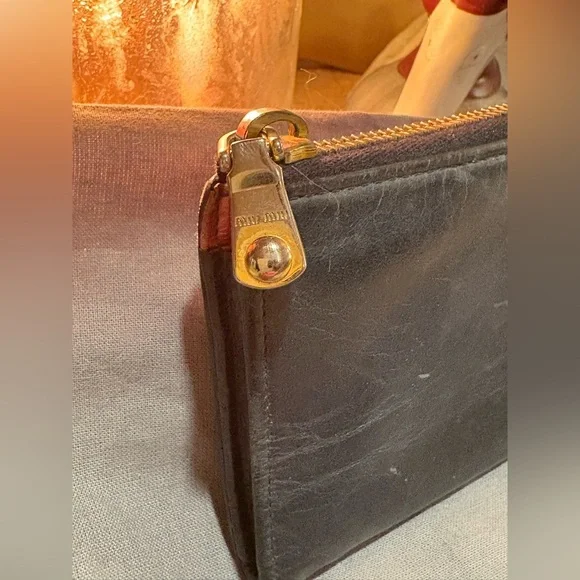Miu miu wallet with dust bag. - Picture 3 of 14
